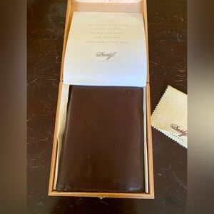 New Davidoff Brown Bifold Leather Wallet